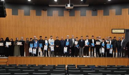 19 hafız öğrenci belge almaya hak kazandı