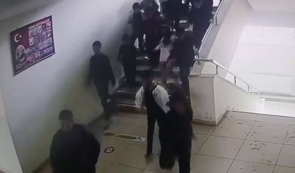 Malatya'da deprem anında öğrenciler panikle sınıflardan çıktı