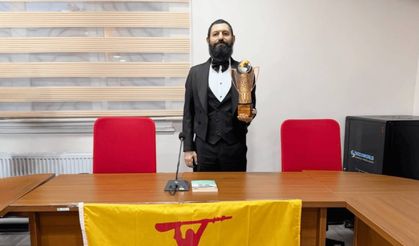 Akif Manaf’a 'Eşitlik ve Barış Ödülü' Verildi