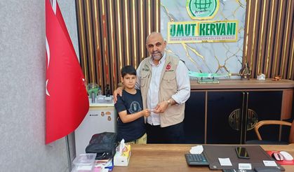 Topladığı haftalık harçlığını Gazze'ye bağışladı