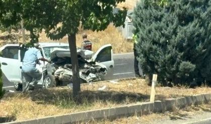 Şanlıurfa'da otomobil minibüse çarptı: 12 yaralı