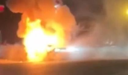 Hakkari'de otomobil alev aldı: 2 kardeş Van'a sevk edildi