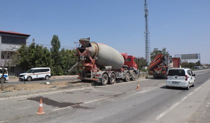 Iğdır'da 2 beton mikseri otomobile çarptı: 4 yaralı