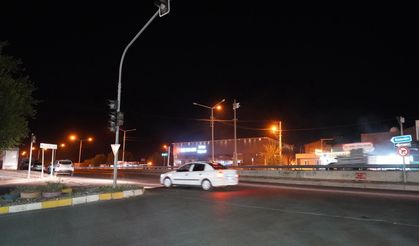 Diyarbakır'da otomobilin çarptığı çocuk kurtarılamadı