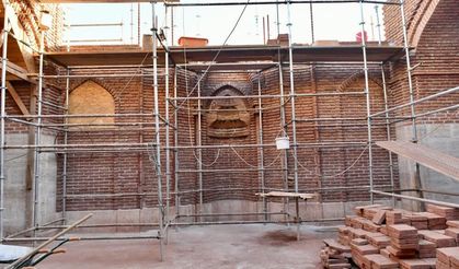 Van'da 800 yıllık Ulu Camii için restorasyon çalışmaları sürüyor
