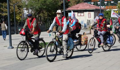 Çocuklar İçin 3 Bin Kilometre Pedal Çeviriyorlar: Minab Kervanı Van'da!