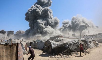 İşgal savaş uçakları Gazze'nin doğusunda evleri bombaladı