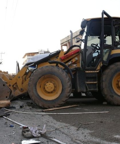 Freni Arızalanan İş Makinesi 7 Araca Çarptı: 8 Yaralı