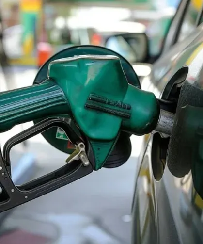 Akaryakıtta Yüzler Gülecek: Motorine İndirim Geliyor
