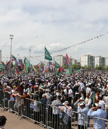 Mevlid-i Nebi Mesajı Diyarbakır’dan Yükseldi: “Kutlu Direnişin Rehberi Hz. Muhammed’dir”