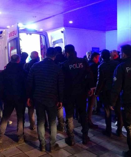 Halı Sahada Kalp Krizi Geçiren 3 Çocuk Babası Komiser Hayatını Kaybetti