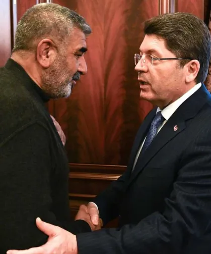 Bakan Tunç, Rojin Kabaiş’in Ailesiyle Bir Araya Geldi