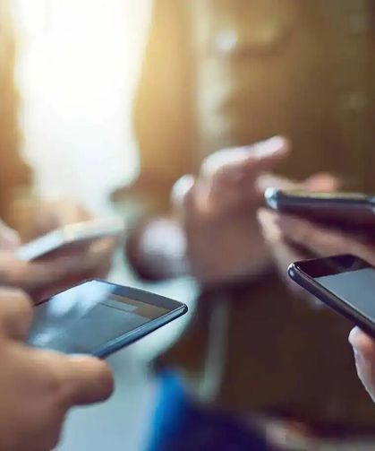 Kontrolsüz ekran kullanımı psikolojimizi nasıl etkiliyor?