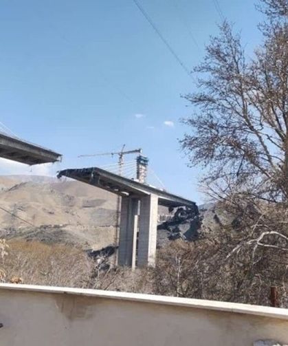 İran'da bir köprüye hava saldırısı: Ölü ve yaralılar var
