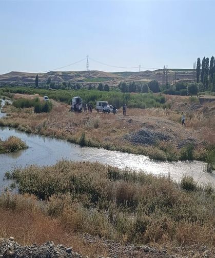 Batman'da, serinlemek için girdiği çayda hayatını kaybetti