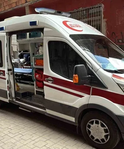 Mahalleli kokudan şüphelendi, yalnız yaşayan adam evinde ölü bulundu
