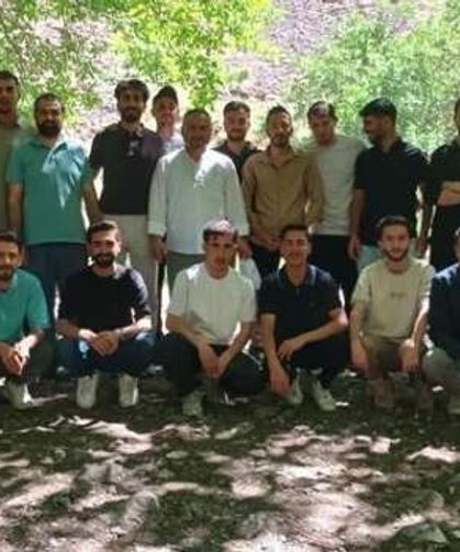 Umre ödüllü yarışmaya katılan gençlere piknik sürprizi