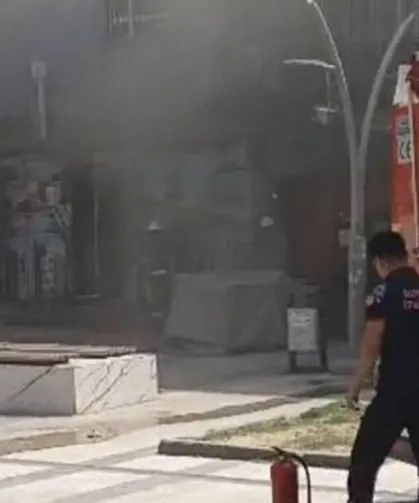 Çarşı merkezinde trafo patladı: Esnaf kalıcı çözüm bekliyor