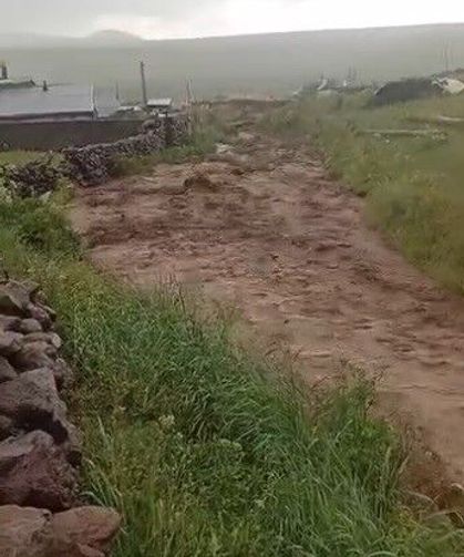Meteoroloji uyarmıştı: Kars'ta sel