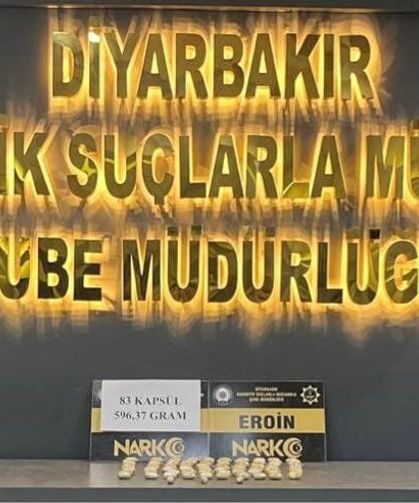 Şüphelinin iç bedeninden 83 kapsül eroin çıktı