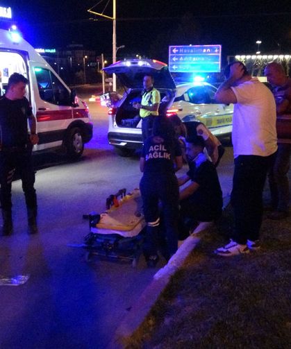 İki araç çarpıştı: Biri ters döndü, 2 yaralı