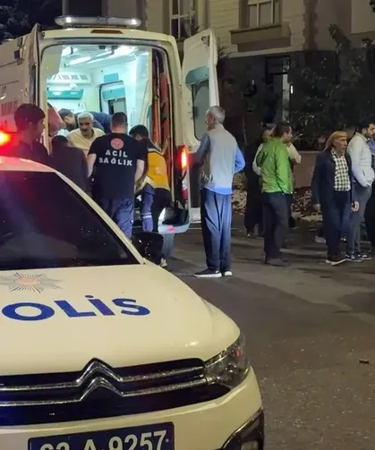 Husumetli Aileler Birbirine Girdi: 2 Kişi Yaralandı