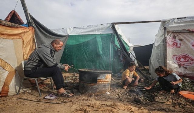 Gazzeli Bir Babanın İsyanı Yürekleri Burktu
