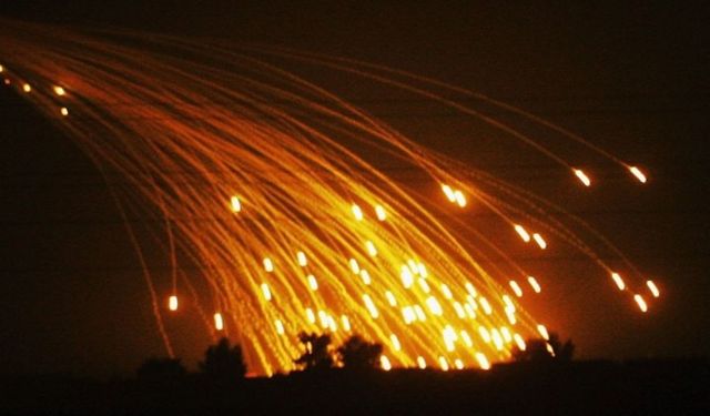 İsrail'in Gazze Saldırılarında Yasaklı Fosfor Bombası Kullandığı Göründü