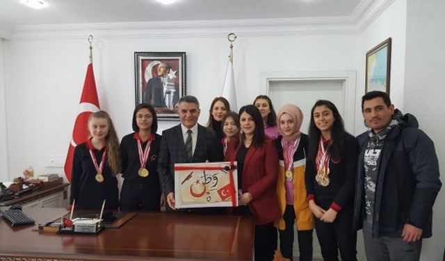 Başarılı sporculardan Kaymakam Özkan'a ziyaret
