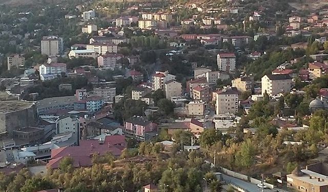 Bitlis'te 21 apartman koronavirüs nedeniyle karantinaya alındı