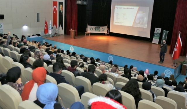Bitlis'te Madde Bağımlılığı konulu konferans düzenlendi