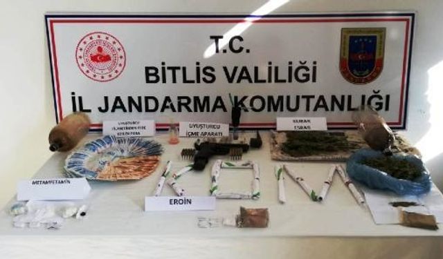 Bitlis ve ilçelerinde uyuşturucu operasyonu 9 gözaltı