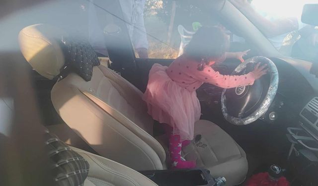 Bitlis'te Arabanın İçinde Mahsur Kalan Minik Kız Kurtarıldı