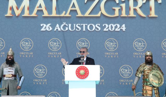 Cumhurbaşkanı Erdoğan: Malazgirt Zaferi'ni  953 yıldır değişmeyen heyecanla kutluyoruz