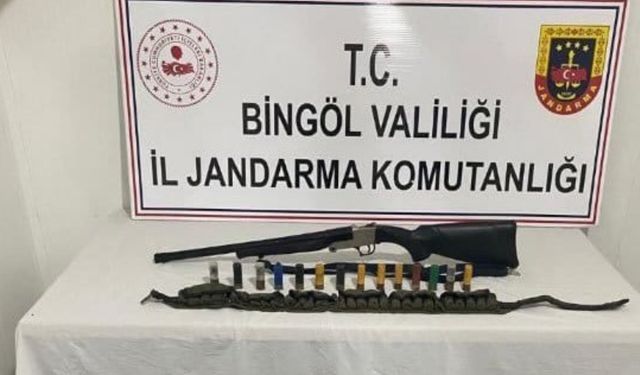 Şüpheli Araçlarda Uyuşturucu ve Silah Ele Geçirildi