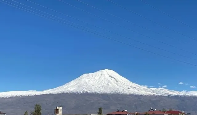 Ağrı Dağı Beyaza Büründü!