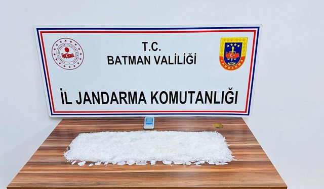 Uyuşturucu Baskının 1 Kilo 780 Gram Metamfetamin Ele Geçirildi