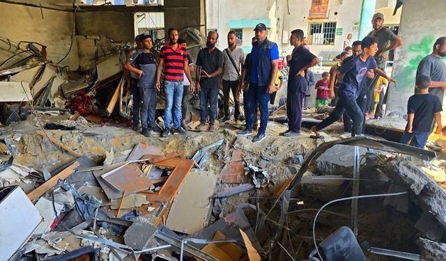 Katil sürüsü bir okul daha bombaladı: Onlarca yaralı ve şehid var