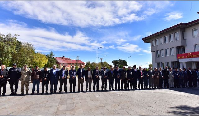 Ahlat’ta Muhtarlar Günü Coşkuyla Kutlandı