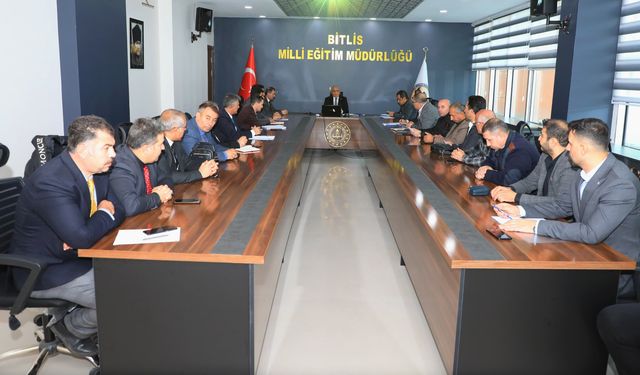 Bitlis’te Mesleki ve Teknik Eğitim Genel Durum Değerlendirme Toplantısı Gerçekleştirildi