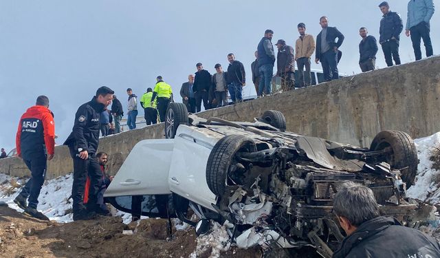 Bitlis'te Feci Trafik Kazası: 1 Ölü 1 Yaralı