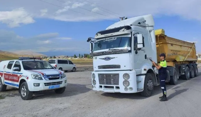 Van'da Trafik Denetimlerinde 164 Araç Trafikten Men Edildi