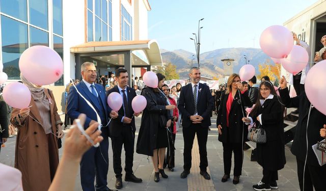 Bitlis Eren Üniversitesi’nde Meme Kanseri Farkındalık Etkinliği