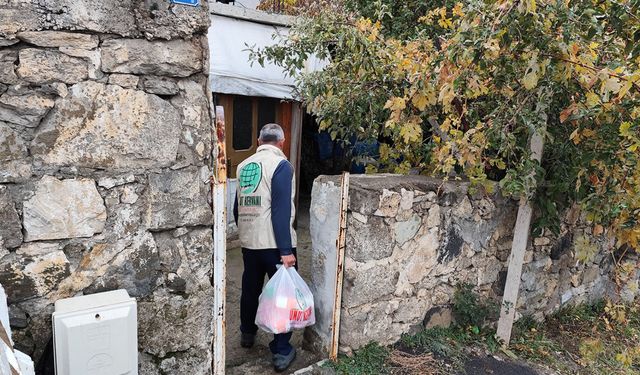 Bitlis Umut Kervanı’ndan Kış Öncesi İhtiyaç Sahiplerine Yardım Eli