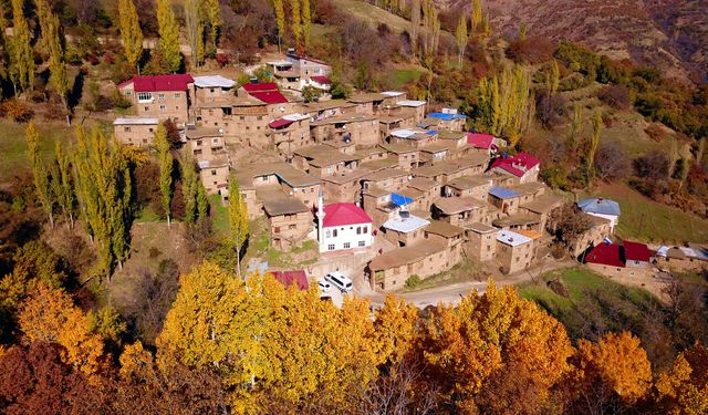 Hizan’ın Tarihi Taş Evleri Fotoğraf Tutkunlarını Cezbediyor