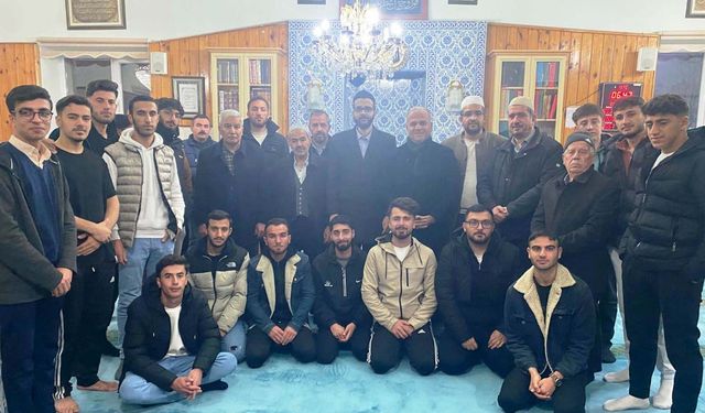 Adilcevaz KYK Öğrencileri ile ‘Sabah Namazı Buluşması’ Düzenlendi