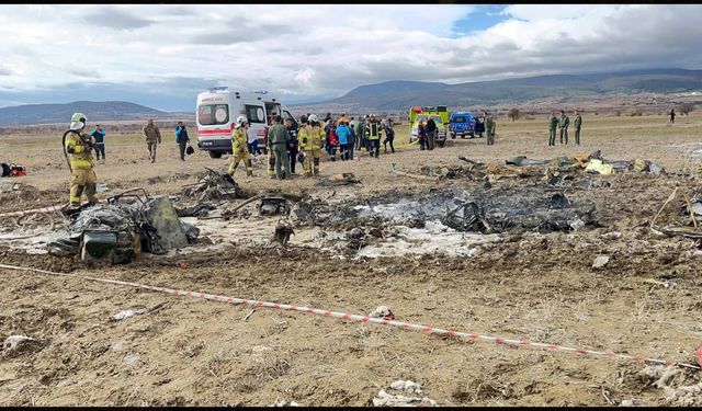 Askeri Helikopter Düştü: 6 Asker Şehit Oldu