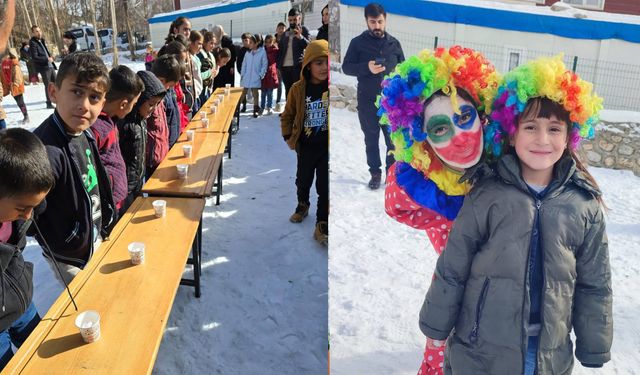 Bitlis'te Gönüllü Arkadaşlar Köy Okulundaki Çocukları Sevindiriyor