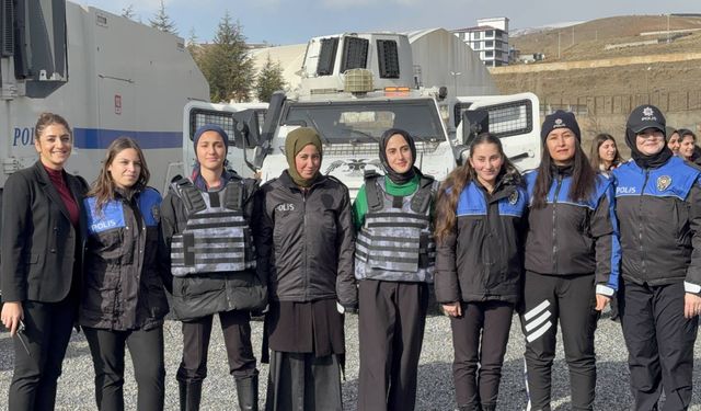 Tatvan'da 'Polislik Hayalime İlk Adım' Projesi Büyük İlgi Gördü