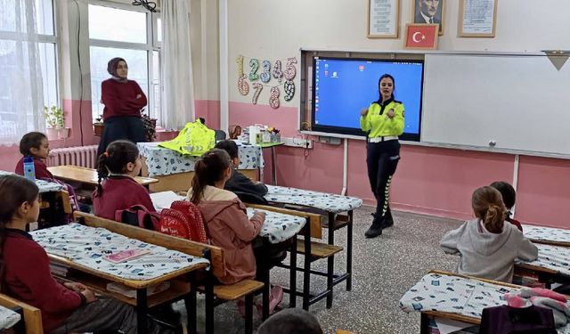 Bitlis’te 194 Öğrenciye Bilgilendirme Eğitimi Verildi